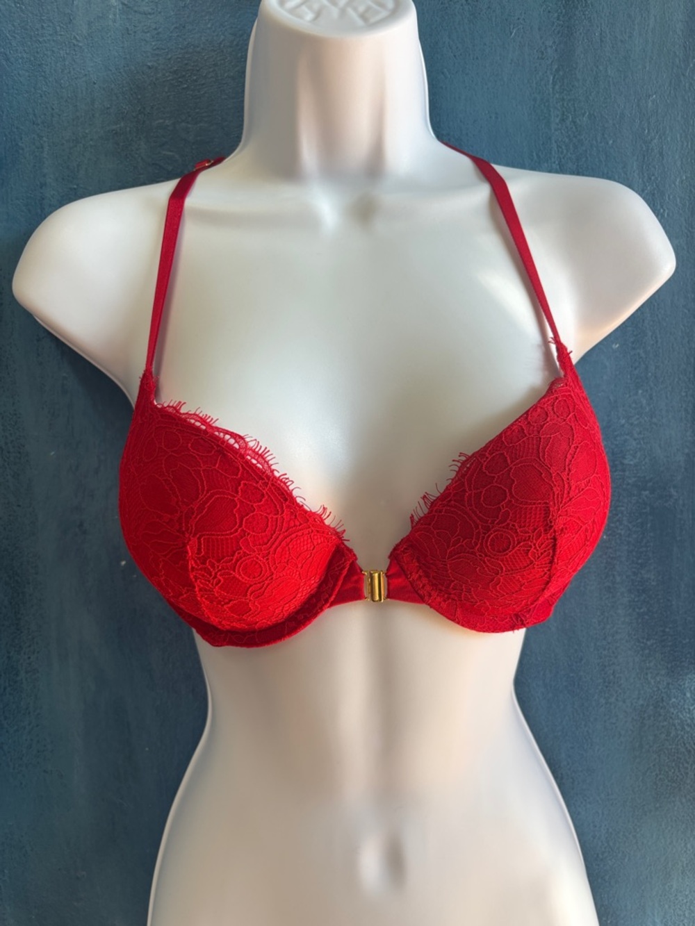 Red Lace Front-Closure Push-Up Bra - Women Intimates